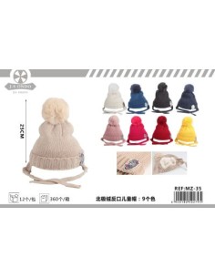 GORRO POMPO Y ESTRELLAS