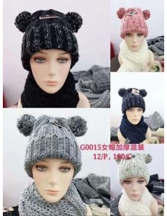 GORRO DOS POMPONES RAYAS