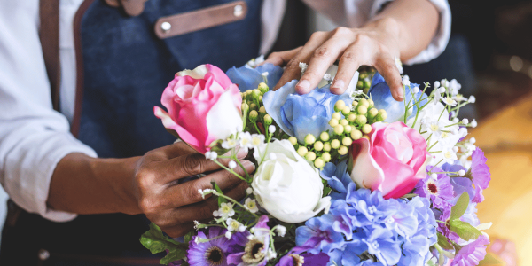 Tu Mayorista de Flores Artificiales para la Campaña Santos 2025